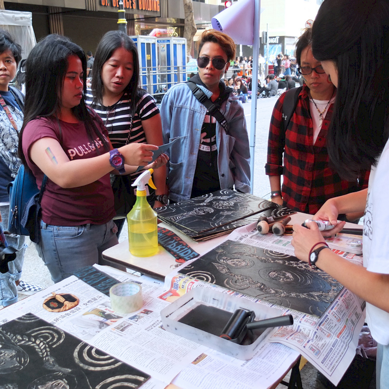 Migrant Pride block printing的圍裙