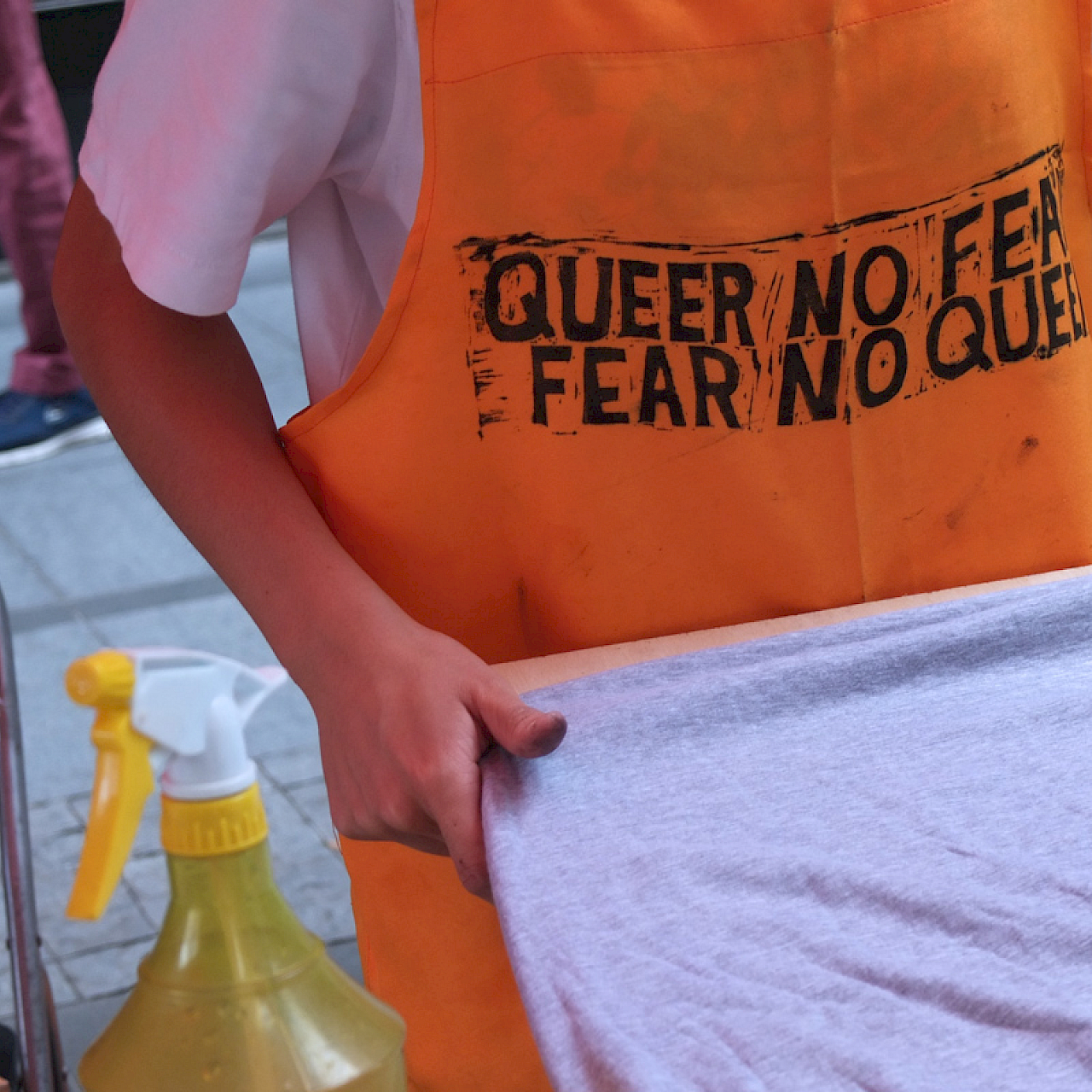 Migrant Pride block printing的圍裙